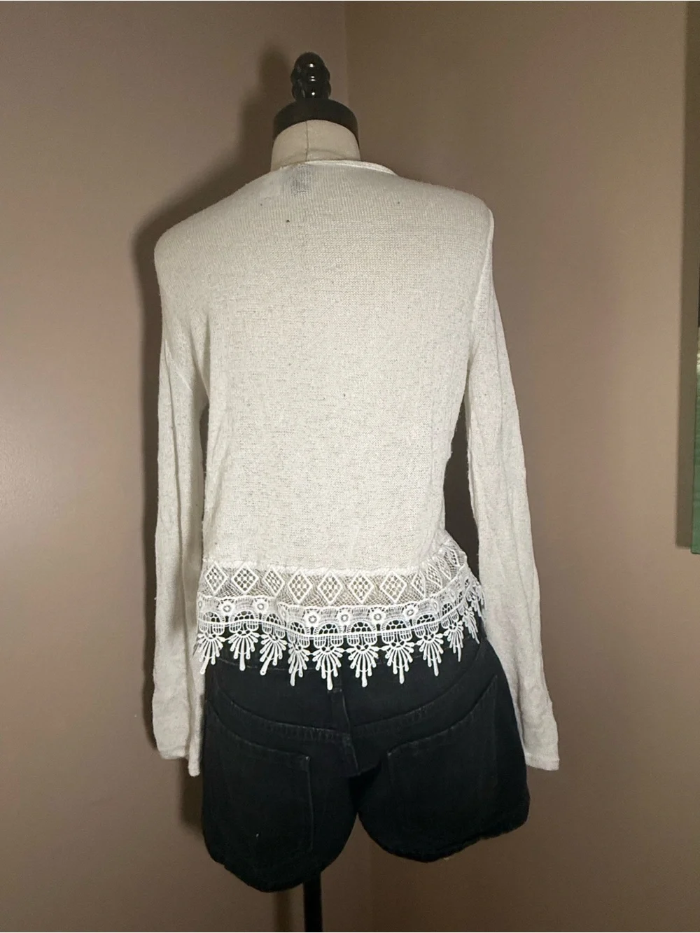 White Lace-Hem Long Sleeve Top
